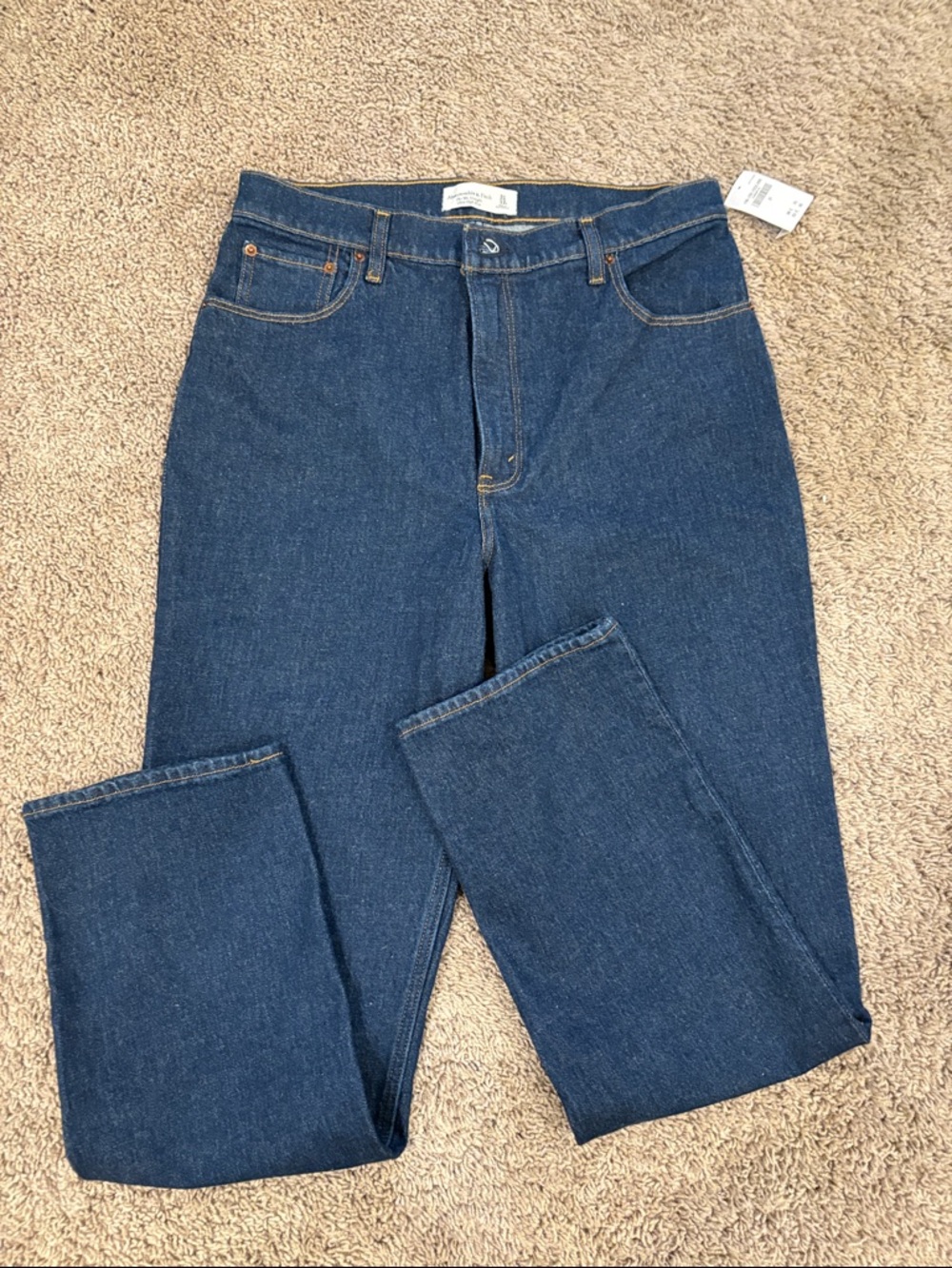 Abercrombie & Fitch NWT  ultra high rise women’s  size 31